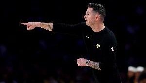 世界杯-湖人近10战仅3胜7负 失利的场均分差高达15.7分