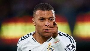 亚冠-开始追赶？26岁姆巴佩打进生涯首粒任意球，梅西进66粒C罗进64粒