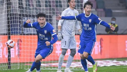 英超-【中超】邓涵文破门埃德米尔森点射 国安0比2三镇