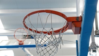 中国篮协悼念：93岁名人堂裁判郭玉佩去世 今年3月入堂仪式亲自演讲