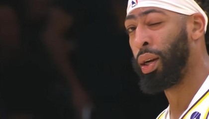 意甲-湖人没浓眉内线被打爆！受伤细节：左眼看不清东西